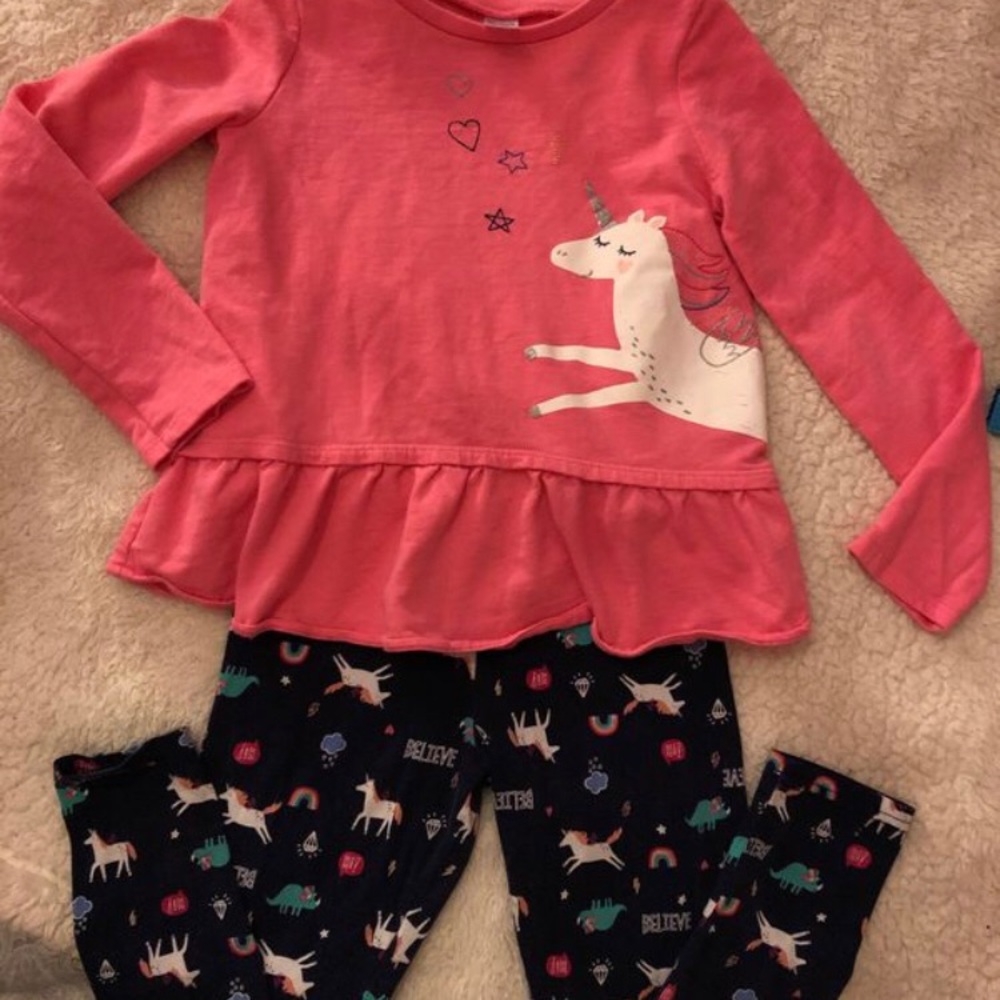 CARTERS kid Unicorn pant and shirt set size 8